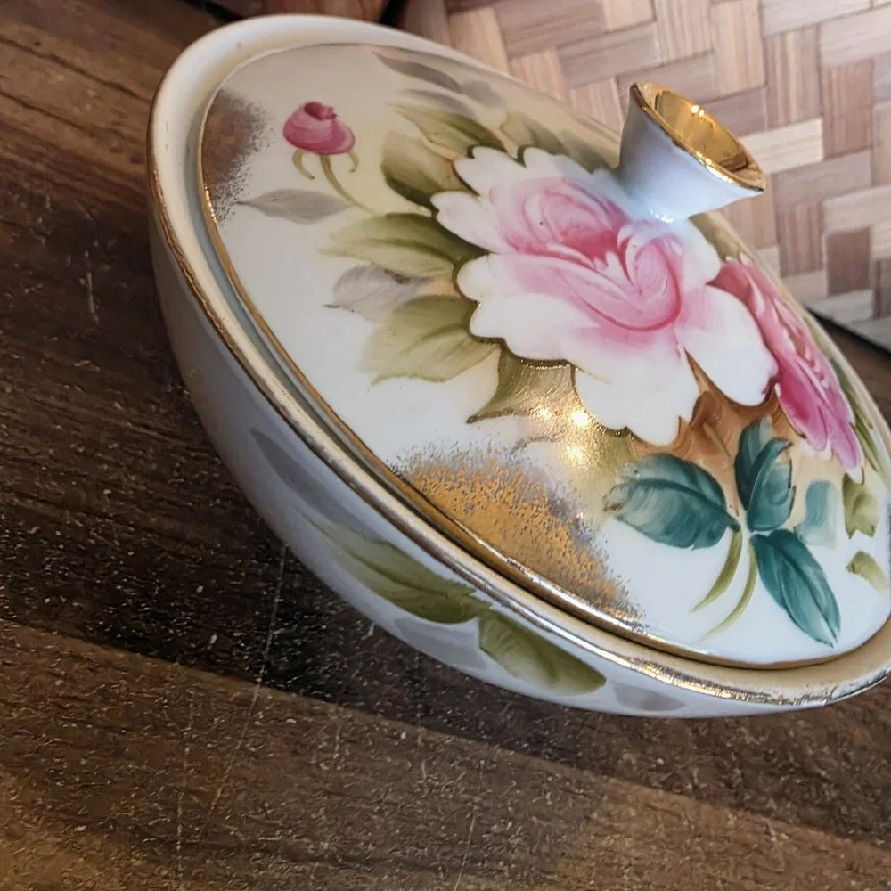 Round Dish with Lid 6